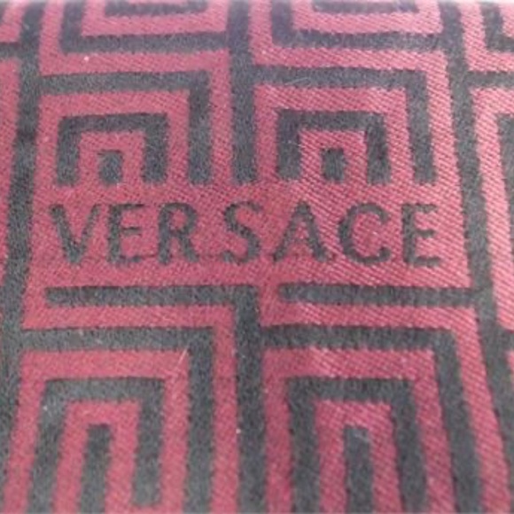 Gianni Versace Black and Maroon Scarf - Picture 5 of 9